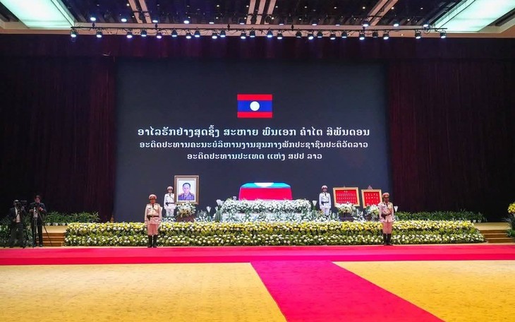 ຫວຽດນາມ ຈະຈັດພິທີສະເຫຼີມສະຫຼອງ 50 ປີແຫ່ງວັນປົດປ່ອຍພາກໃຕ້, ທ້ອນໂຮມປະເທດຊາດເປັນເອກະພາບ - ảnh 2