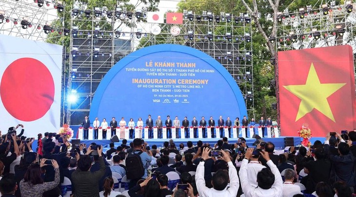 ບັນດາກິດຈະກຳກໍ່ສ້າງ ສ້າງຂີດໝາຍຍຸກສະໄໝຂອງນະຄອນ ໂຮ່ຈີມິນ - ảnh 1