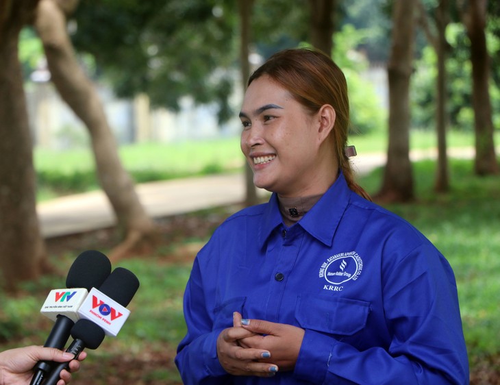 ວິສາຫະກິດ ຫວຽດນາມ ປະກອບສ່ວນຍົກສູງຊີວິດການເປັນຢູ່ໃຫ້ຜູ້ອອກແຮງງານ ກຳປູເຈຍ - ảnh 1