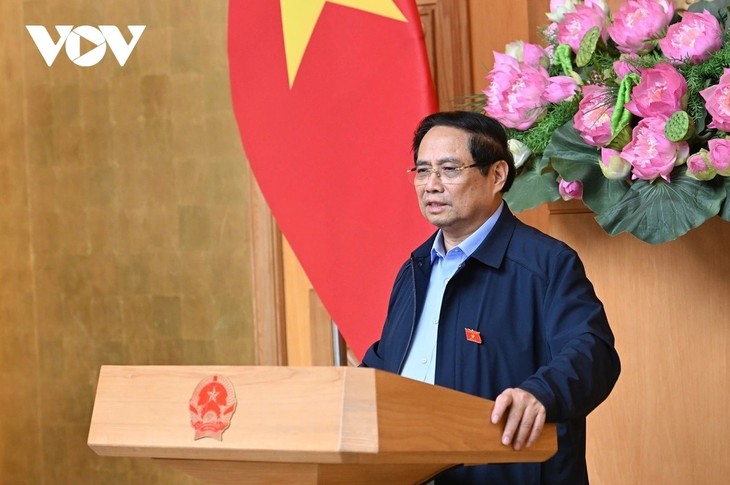 ນາ​ຍົກ​ລັດ​ຖະ​ມົນ​ຕີ ຟ້າມ​ມິງ​ຈິງ: ສືບ​ຕໍ່​ສ້າງ​ເງື່ອນ​ໄຂ​ໃຫ້​ແກ່​ເສດ​ຖະ​ກິດ​ເອ​ກະ​ຊົນ​ພັດ​ທະ​ນາ - ảnh 1