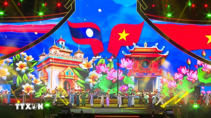 ໂທລະເລກຊົມເຊີຍໃນໂອກາດສະເຫຼີມສະຫຼອງ 71 ປີແຫ່ງວັນສ້າງຕັ້ງພັກປະຊາຊົນປະຕິວັດ ລາວ - ảnh 1