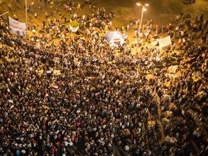  Anti-austerity strikes erupt in Portugal - ảnh 1