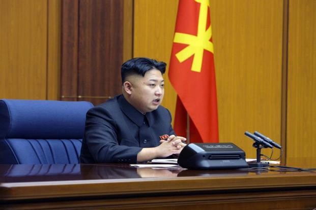 US imposes new sanctions on North Korean banks - ảnh 1