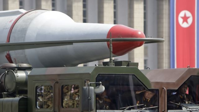 DPRK launches 4 short-range missiles  - ảnh 1