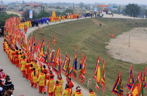  Spring festivals begin in Hanoi  - ảnh 1