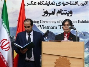 Photo exhibition on Vietnam opens in Iran - ảnh 1