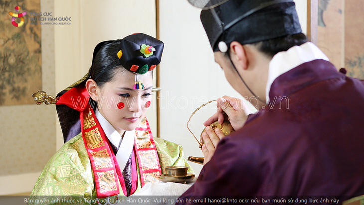 Hanbok, the traditional costume of Koreans - ảnh 5