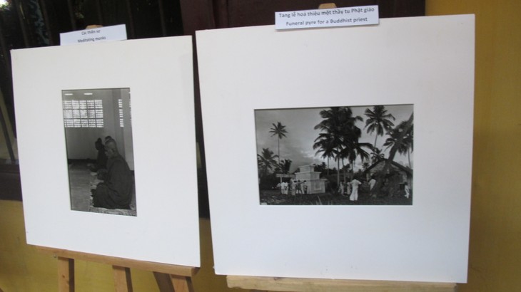 Photo exhibition “Insights into Sri Lankan Buddhist Culture”  - ảnh 3