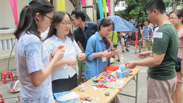 Hanoi Collective Orchestra performs with home-made instruments - ảnh 8