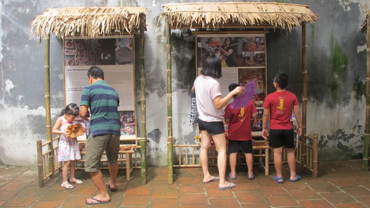 Mid Autumn festival celebration in Hanoi’s Old Quarter - ảnh 3