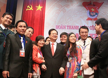 Dialoga el premier Nguyen Tan Dung con jóvenes - ảnh 2