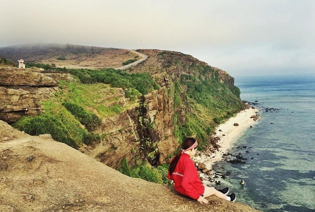 La montaña de Thoi Loi, una belleza natural en la isla de Ly Son - ảnh 1