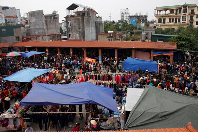 Mercado Hang de Hai Phong en los últimos días del año lunar - ảnh 1