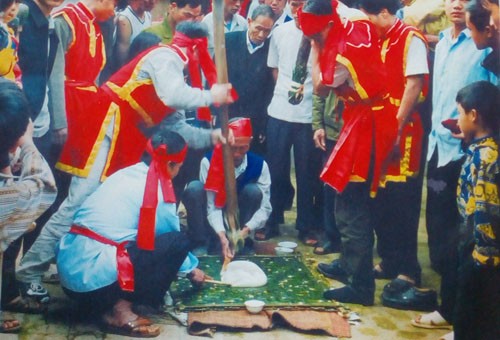 Festival de “banh day” de aldea de Truc Phe - ảnh 1