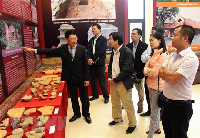 Celebran una exposición sobre Budismo Contemplativo de Truc Lam en Bac Giang - ảnh 1