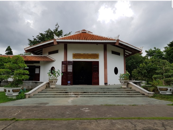 Visitan la zona de reliquias en homenaje al padre del presidente Ho Chi Minh - ảnh 1