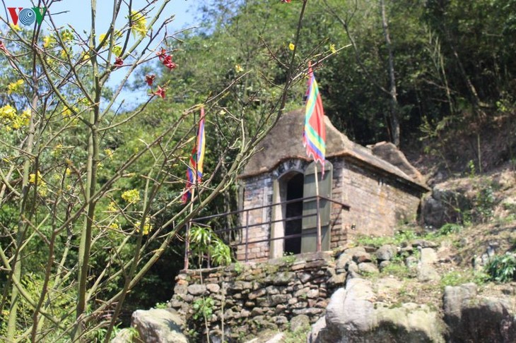 Pagoda de Ngoa Van, lugar sagrado para budistas vietnamitas - ảnh 1