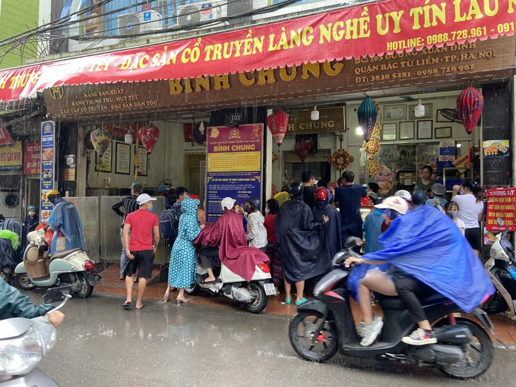 Pasteles de luna de Xuan Dinh, quintaesencia de los sabores tradicionales - ảnh 1