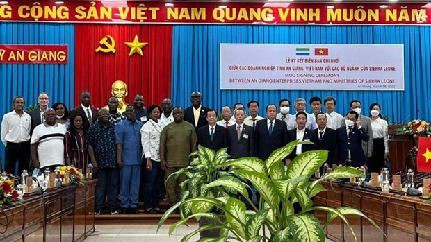 Presidente de Sierra Leona visita provincia de An Giang - ảnh 1