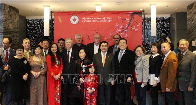 Vietnamitas en Canadá celebran el Año Nuevo Lunar 2023 - ảnh 1