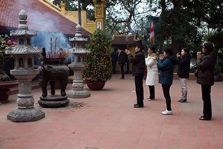 Hanoi en la mañana del primer día del Tet - ảnh 5