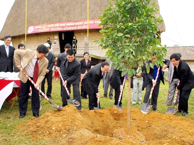 Vietnam impulsa la creación de la Aldea cultural-turística de las nacionalidades - ảnh 1