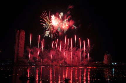 Inauguran concurso de fuegos artificiales en Da Nang - ảnh 1