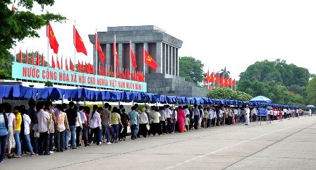 Festejando el Día Nacional, con eterna gratitud hacia Ho Chi Minh - ảnh 1