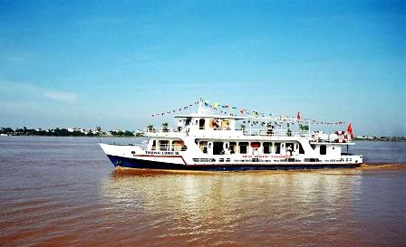 Paseo en barco por el Río Rojo - ảnh 1