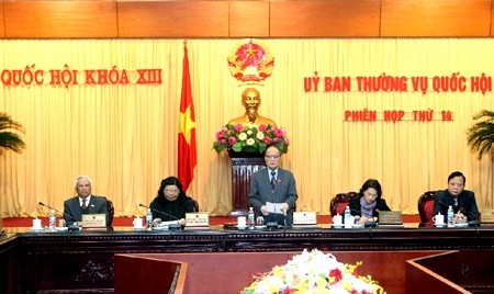 Comité permanente del Parlamento vietnamita discute varias legislaciones - ảnh 1