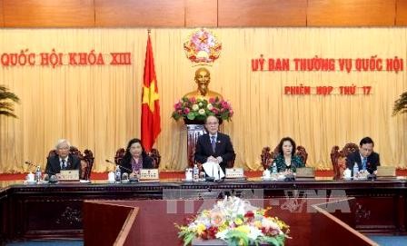 Comité Permanente del Parlamento vietnamita trabaja diversos temas en XVII reunión - ảnh 1