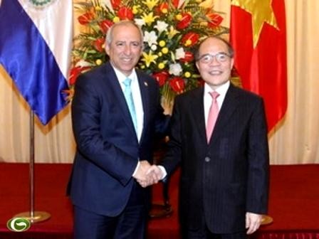 El Presidente del Parlamento de El Salvador finaliza su visita a Vietnam - ảnh 1