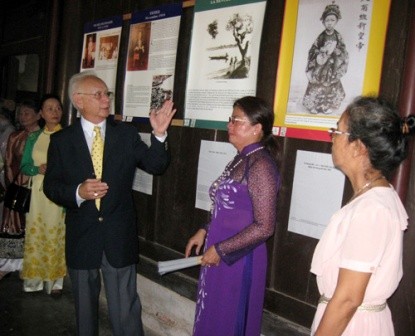 Efectúan exhibición sobre el Rey-Patriota Duy Tan en resistencia antifrancés - ảnh 1