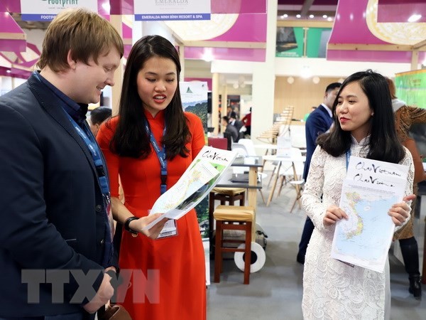 Vietnam maps showcased at Berlin International Tourism Trade Fair 2018 - ảnh 1