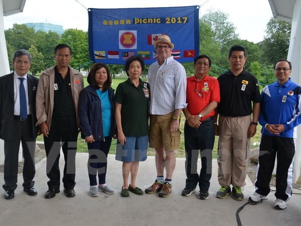 Journée sportive et gastronomique de l’ASEAN au Canada - ảnh 1