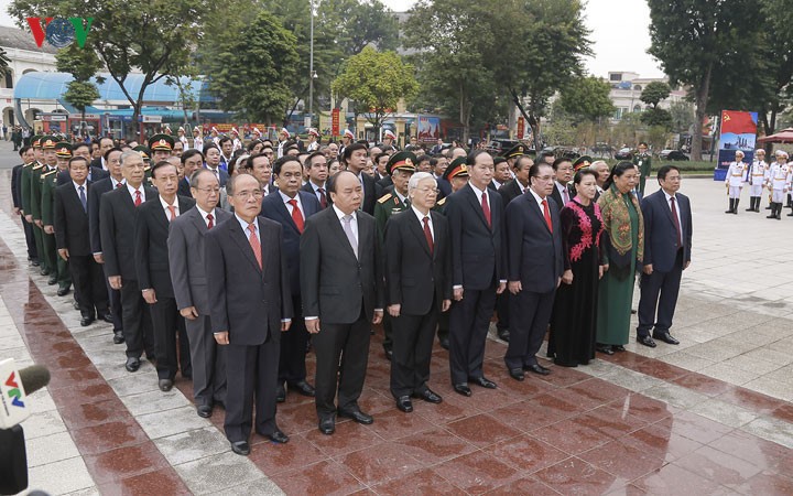 Cérémonie en l’honneur du centenaire de la Révolution d’Octobre russe - ảnh 2