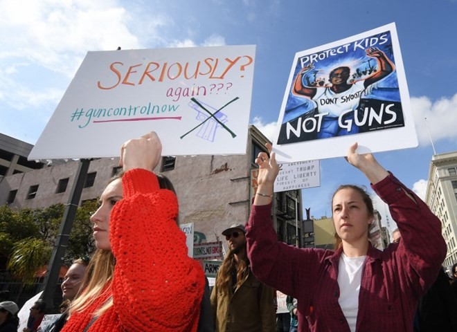 USA : manifestation historique pour mettre fin à la libre circulation des armes - ảnh 1