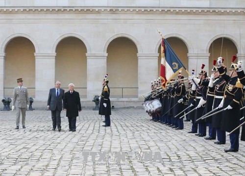 Cérémonie d’accueil du SG Nguyên Phu Trong en visite officielle en France - ảnh 1