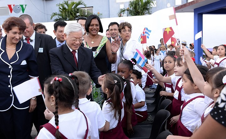 Nguyên Phu Trong rencontre le président de l'Assemblée nationale cubaine  - ảnh 2