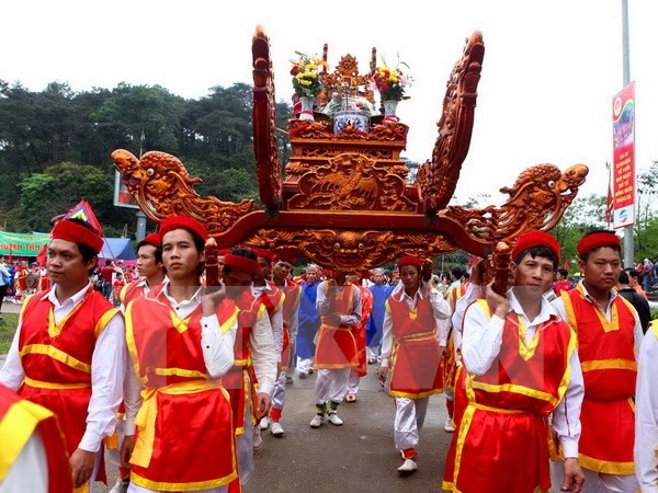 Fête des rois Hùng, symbole de l’union nationale - ảnh 1