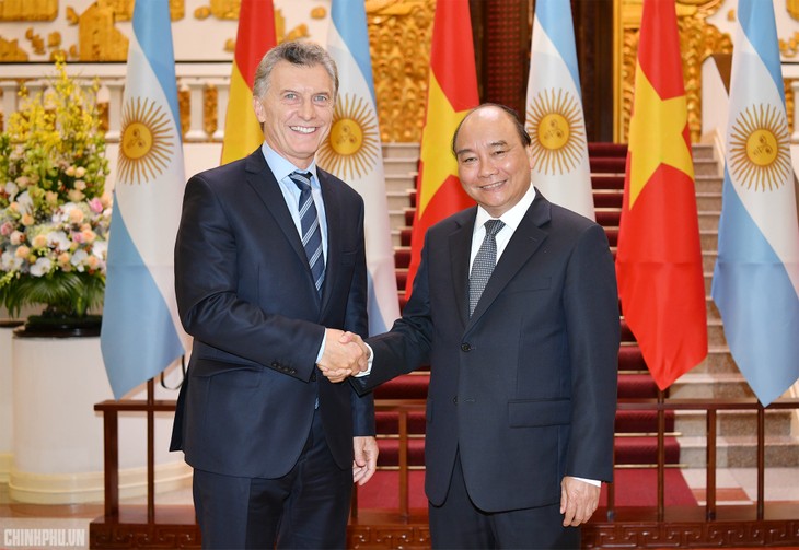 Nguyên Xuân Phuc rencontre Mauricio Macri - ảnh 1