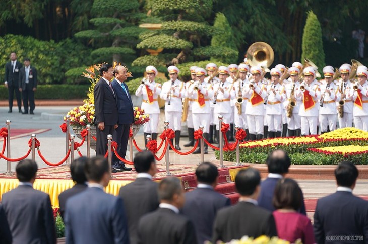 Nguyên Xuân Phuc : Nouvelle page de la coopération Vietnam-Laos - ảnh 1