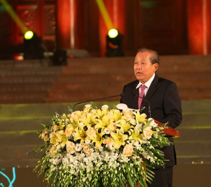 Hommage aux 60 jeunes volontaires de la province de Bac Thai - ảnh 1