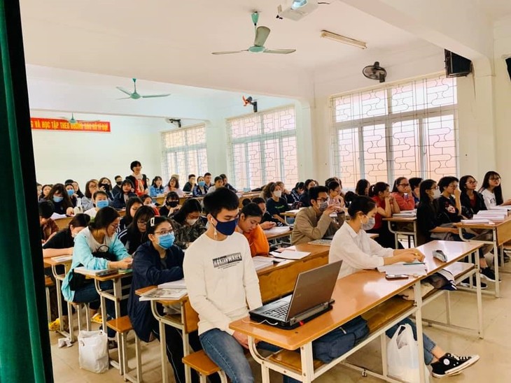 Réouverture des universités de Hanoï ce lundi - ảnh 1