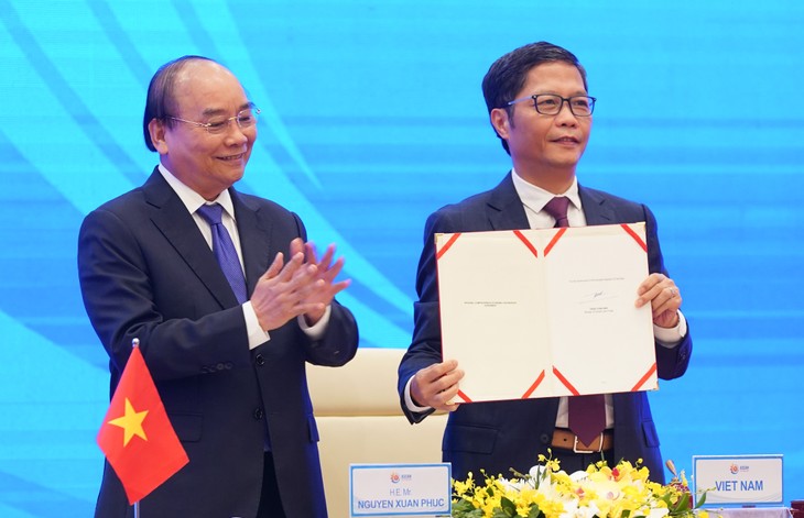 37e sommet de l’ASEAN: signature de l’accord de RCEP - ảnh 1