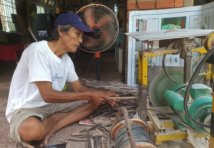 Les couverts de table en palétuvier noir de Mai Lam Phuong - ảnh 2