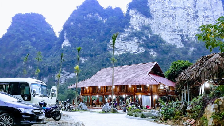 Quand les jeunes Tày se mettent au tourisme communautaire - ảnh 3