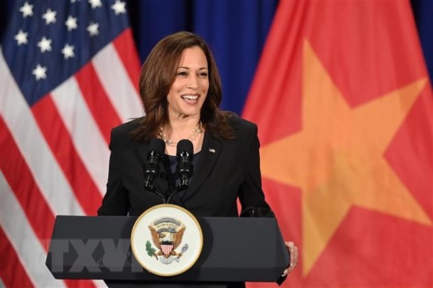 Kamala Harris donne une conférence de presse sur sa visite au Vietnam - ảnh 1