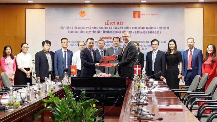 Transition énergétique: le Danemark continue de soutenir le Vietnam   - ảnh 1