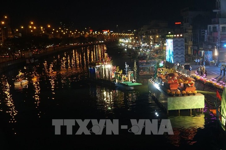 Hô Chi Minh-ville: Ouverture d’un marché de fleurs printanier dans le 8e arrondissement - ảnh 1